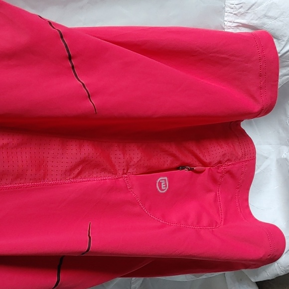 ✅Adidas Climate Cool Workout Shirt - Picture 6 of 7